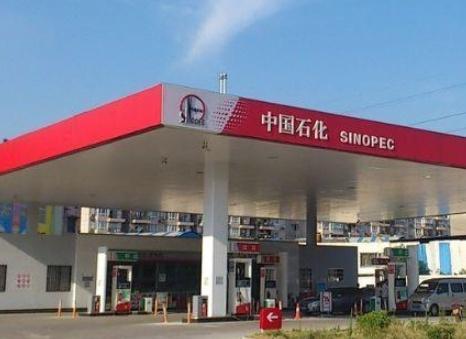 [九零后聊车]老司机提醒：这些加油站的油不要加，送你都别要，千万不要被骗