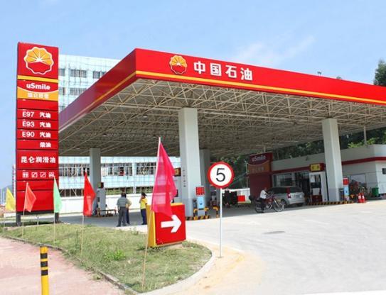 [九零后聊车]老司机提醒：这些加油站的油不要加，送你都别要，千万不要被骗