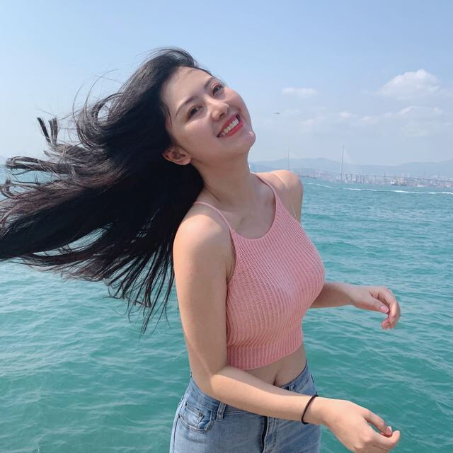 「社会亦旋」没有自尊心的人，即近于自卑