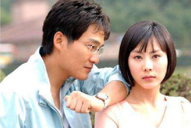 #8点故事#妻子发现婆婆聊微信，该不该说？婚姻中的矛盾在于沟通！