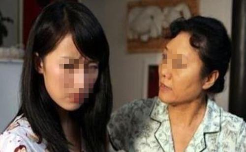 网逛社会：男友母亲因病去世，女子被要求披麻戴孝，父母反对，女子左右为难