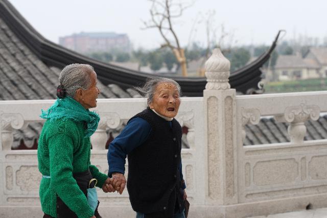 「8点故事」亲情的寄托，竟然在一条鱼身上，人要懂得感恩！