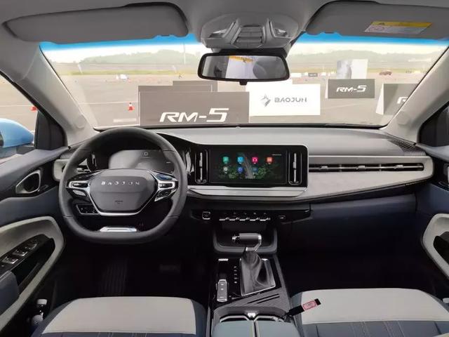 「蛋蛋懂车」同是手机映射，这套车联网系统比Carplay/Carlife领先了几个时代