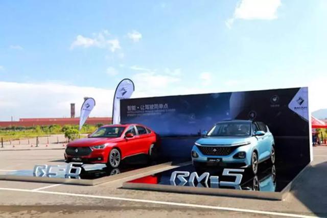 「蛋蛋懂车」同是手机映射，这套车联网系统比Carplay/Carlife领先了几个时代