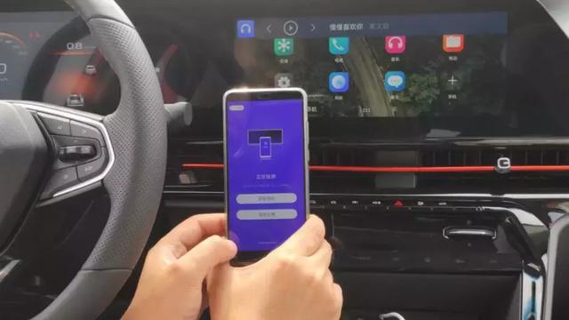 「蛋蛋懂车」同是手机映射，这套车联网系统比Carplay/Carlife领先了几个时代