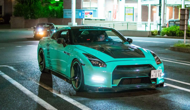 #汽修老王#超不值钱的4种车，连二手车商都嫌弃它们