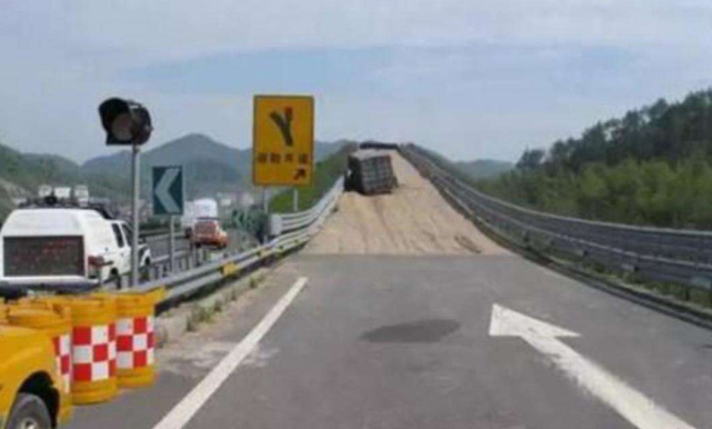 汽修老王■刹车失灵，面对一棵树和一堵墙，你选择撞哪个？