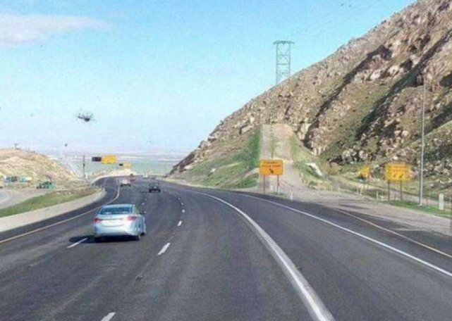 汽修老王■刹车失灵，面对一棵树和一堵墙，你选择撞哪个？