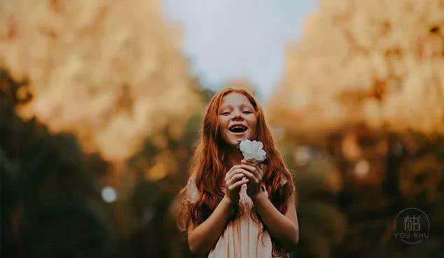 有书@知世故而不世故，历圆滑而弥天真