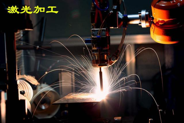 「老侯解车」汽车上那么多形状各异的零部件，它们都是怎么制造出来的？