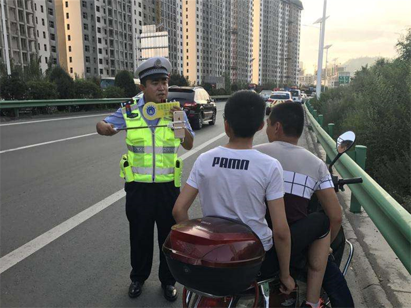 「小艾v汽车」交警：电动车新规即将执行，违规罚款最低500元！下个月开始实行