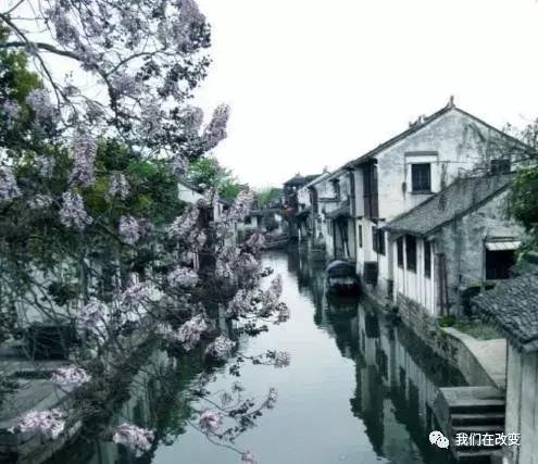 [佳作有约]病了，一个人扛；痛了，一个人藏；街上，一个人逛