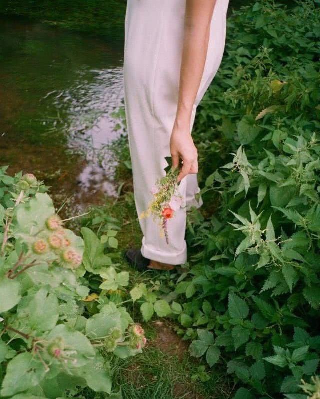 何所欢@一个女人的性格，藏在朋友圈动态里