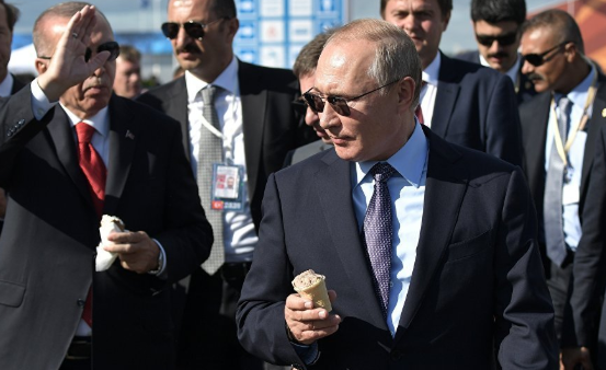 跨越7000公里，普京最爱的冰淇淋要来了，曾被视为俄罗斯“国礼”