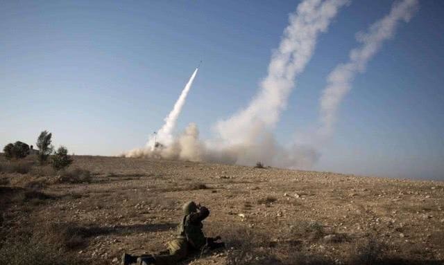 以色列用行动说话，连续炸毁伊朗八个以上重要基地