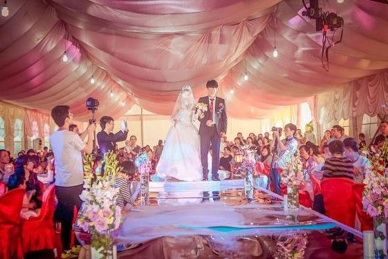 「网逛社会」小姑一家来我家做客，我好吃好喝招待，第二天老公却要跟我离婚