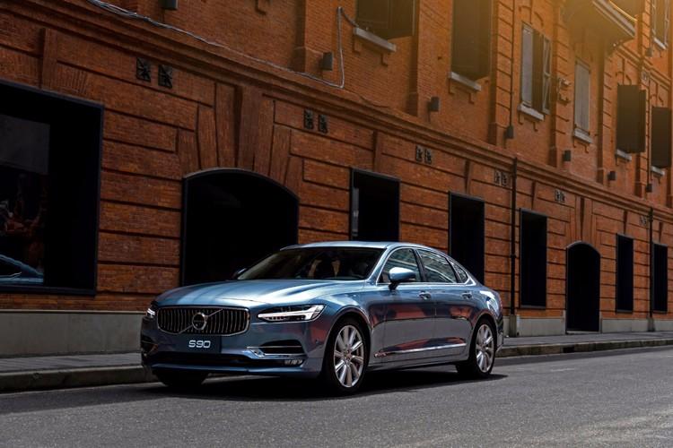 「汽车森林」自降身段能否博得消费者欢心？沃尔沃S90断尾求生或许并没有用