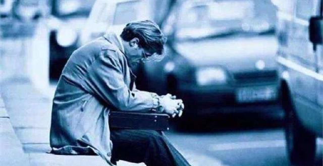 「阿胖读书」你有没有想过以后中年危机，被裁员、辞退、找不到工作时该怎么办