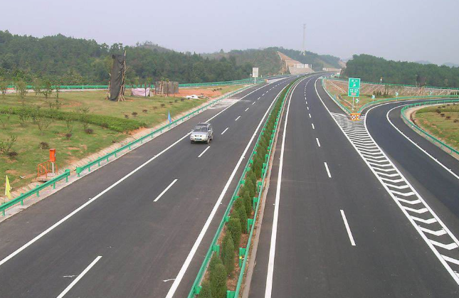 「Max安克汽车」旧车跑完高速后，为什么会感觉车子变好开了？原因你可能想不到！