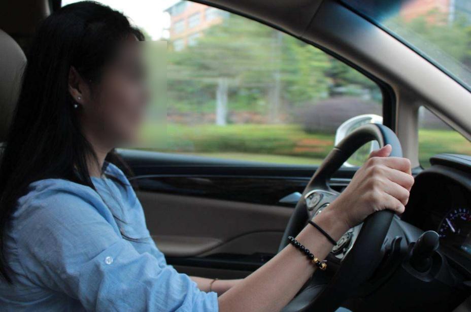 谈车甲乙丙@停车时直接熄火？怪不得车毛病多，真正的老司机都会多做这两步