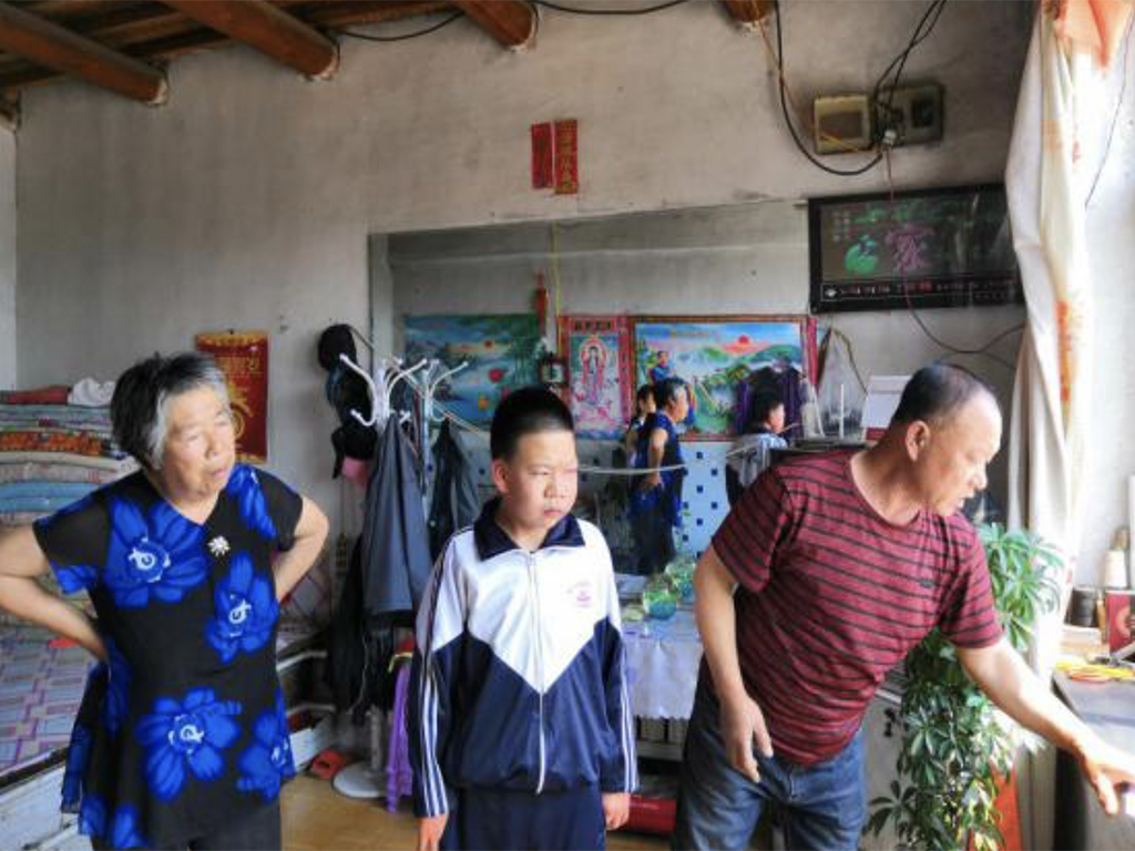 成美慈善基金会：亲爱的你，怎么不笑一笑？