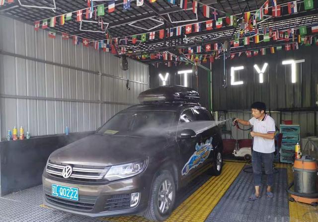 潮车行天下：自驾环游中国：爆胎！旅行路上遭遇意外，幸好事故发生在服务区