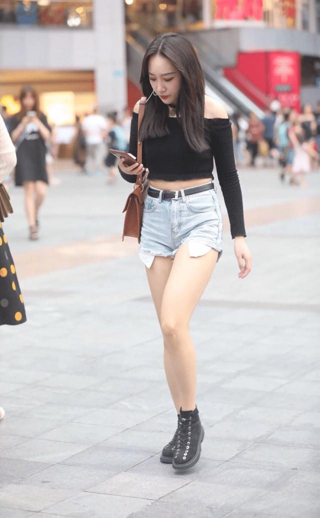 「老蒋书房」人生是一本书，封面是父母给的，内容是自己写的