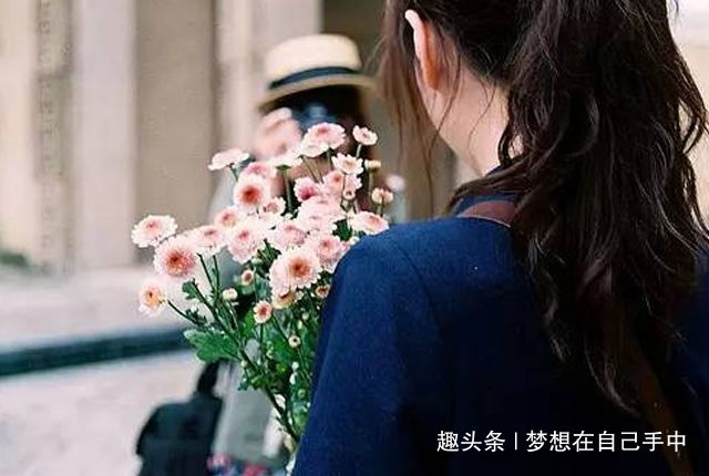 梦想在自己手中■人活着，靠自己才踏实