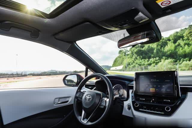 「广汽丰田汕头合众店」不会侧方位停车？独门秘籍包你很窄的地方也能把车停好