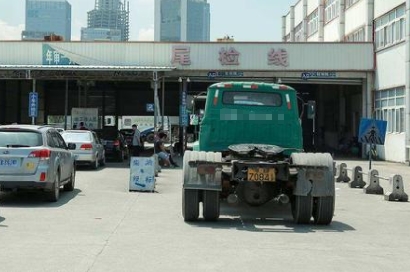 娱乐一起逗翻天■取消年检的呼声愈加高涨，为啥车主这么反感年检？