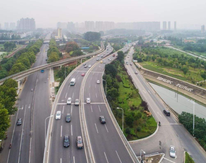 [小丁娱乐]一辆车连续不停能开多久？修车师傅：记好这个数，别等大修再追悔