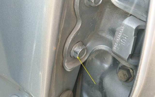 「钰钰讲车」二手车充排面？看看这三颗螺丝，被动过的绝对不能要