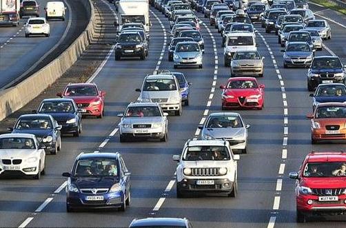 [海外瞭望]汽车已成为生活负担，英国人每年要花63个小时上下班