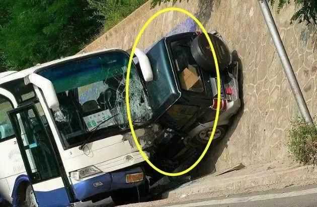 【汽车资讯录】老司机也摇头！怎么开才能把车开出这种效果？