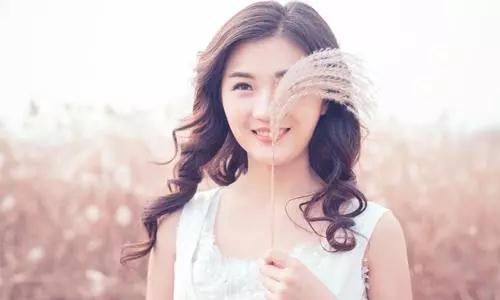 「春风知雨」有人说，认真你就输了，可是不认真的话，这辈子你就废了