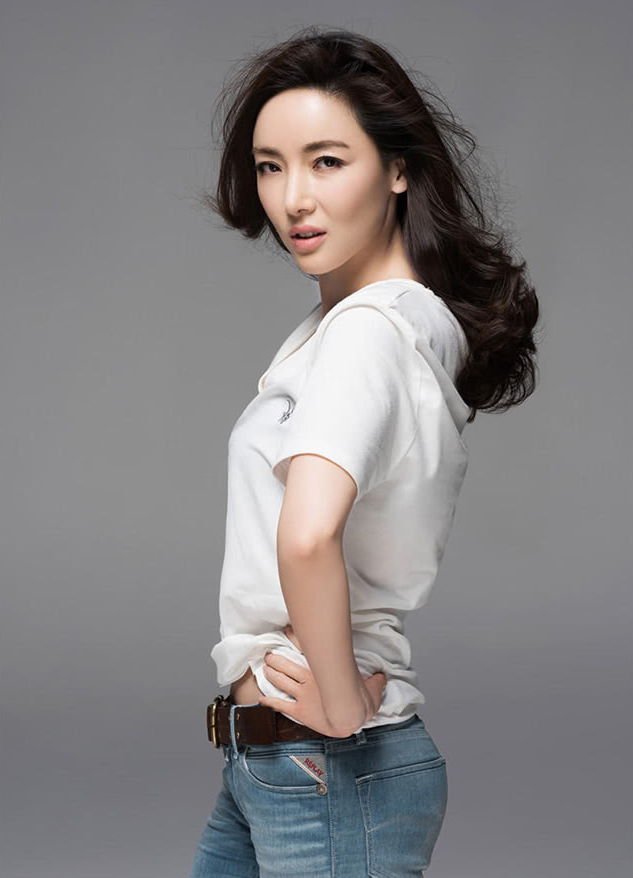 「娱乐笛」叶一云永远都是那么的美丽，青春靓丽美美照，你值得拥有