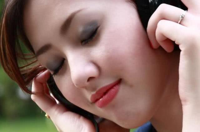 「身心驿站」女人身上的“体香”到底从哪来的？看看3个女人的心里话