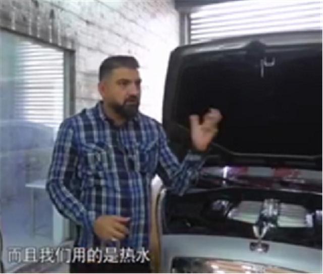 「久梦汽车」700万劳斯莱斯去洗车，员工用水冲发动机！店长：这种车没问题