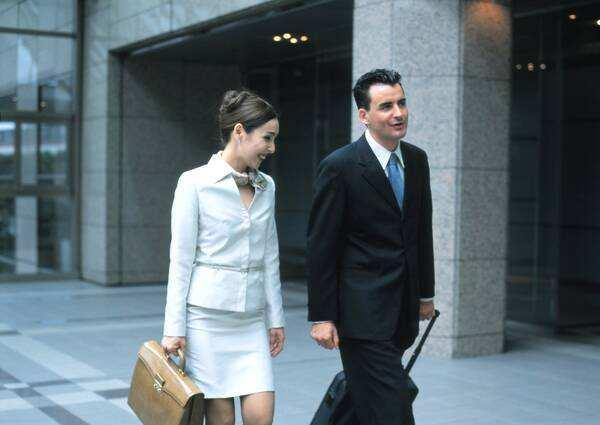 丁路遥知事：和异性同事相处，不注意如下几点，等待你的定是绯闻不断