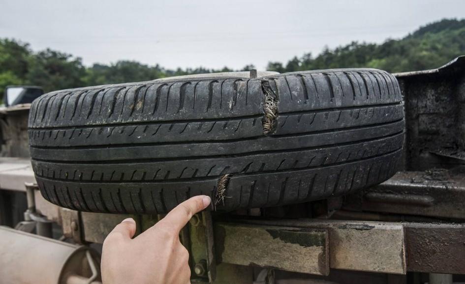 「谈车甲乙丙」高速开车有四大忌，占一条劝你立刻停车，别拿生命开玩笑