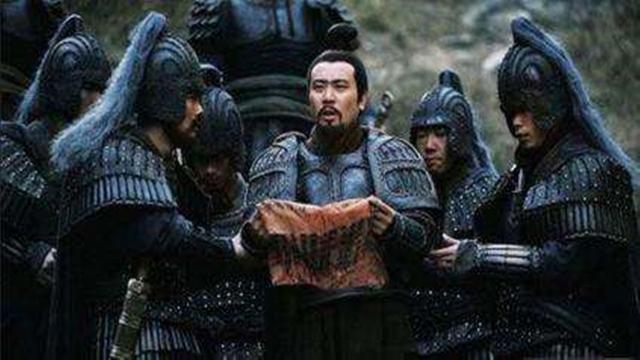 诸葛亮陪刘备演了一场戏，结果，有能力的人争相追随刘备