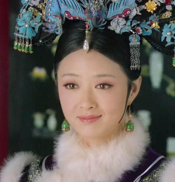 甄嬛传的她，正史中真实身份是雍正的宠妃，生了雍正最喜欢的皇子