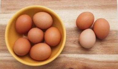 早餐吃开水冲鸡蛋，是营养早餐还是一种健康危害？