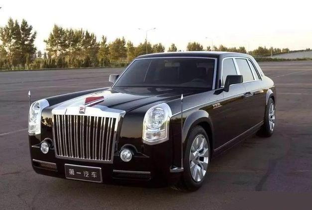 孔明说车：这车是红旗的巅峰之作，需挂黄色车牌，仅比布加迪少4个缸