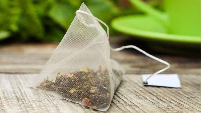 最新研究：泡一包袋装茶 你或许就已喝下百亿微塑料