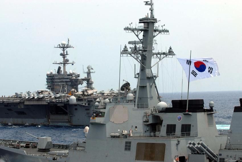 不服不行啊！任你韩国造船业多么发达，而自家驱逐舰有大面积裂痕