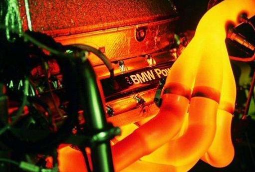 【九零后聊车】汽车不熄火一直开能跑多少公里？事实告诉你答案