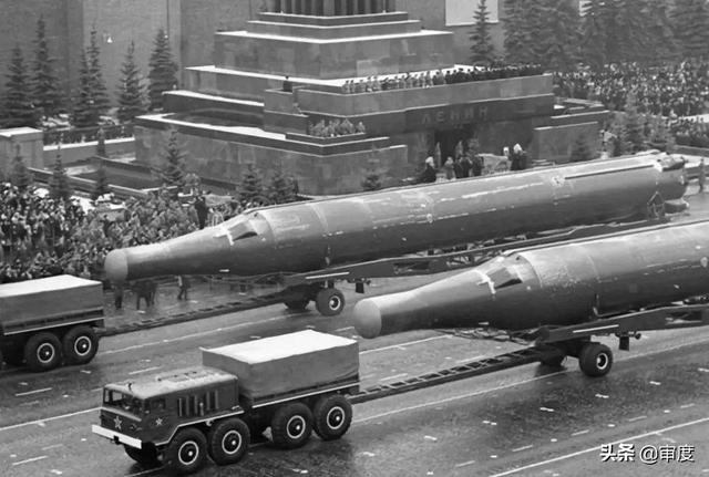 美苏的三战计划：美国要用300枚核弹灭敌，苏联三周结束战争