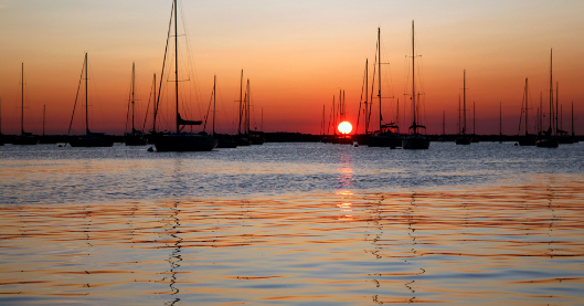 临颍快报■”话有三不说，忙有三不帮“，10个字，蕴藏着处世大智慧