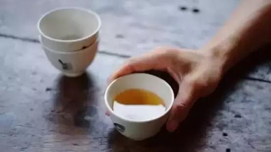 「创意收藏夹」人为什么要喝茶，喝酒，看完就懂了